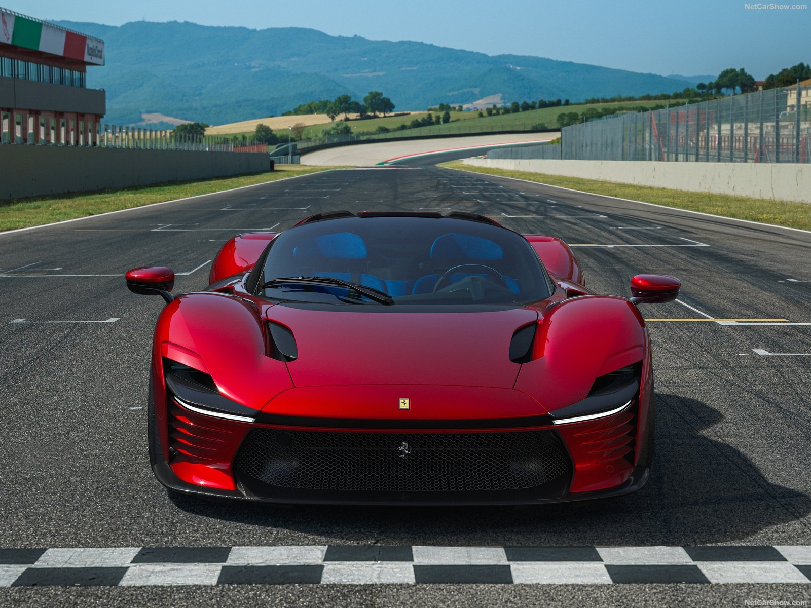 Il frontale - Crediti: ufficio stampa Ferrari