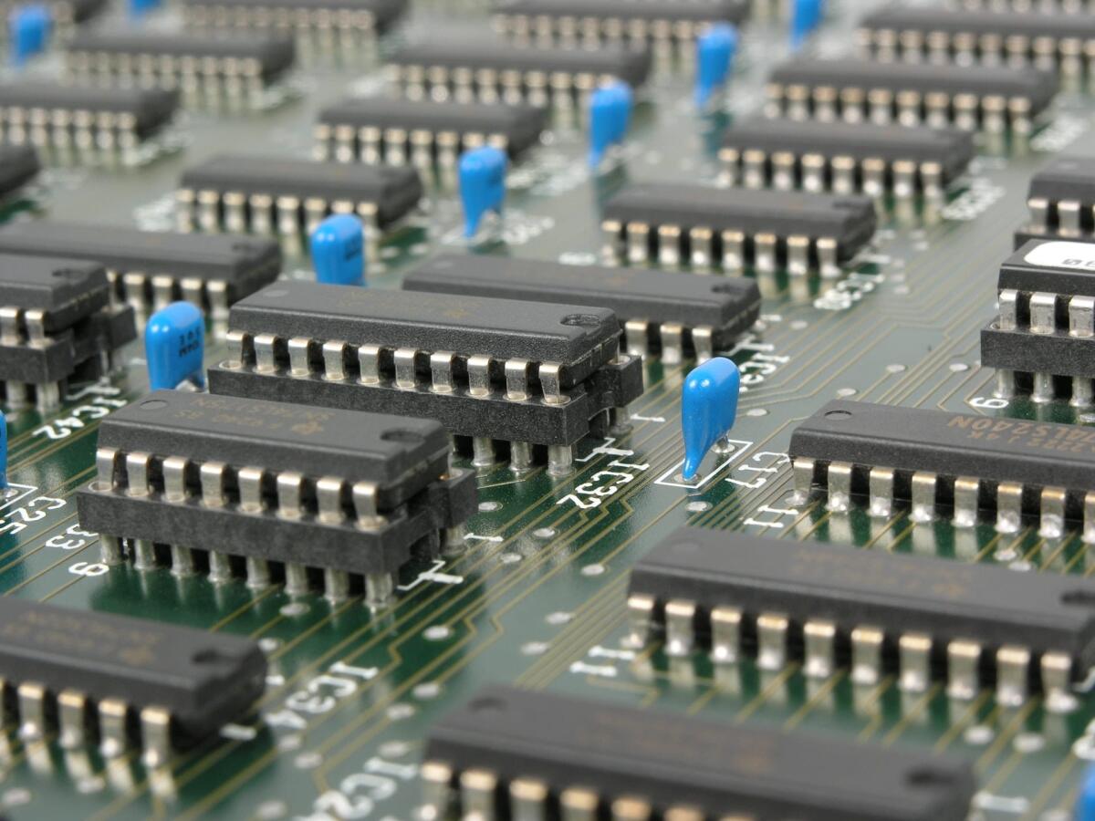 La storia di Jack Kilby: dalla tirannia dei numeri ai microchip - 