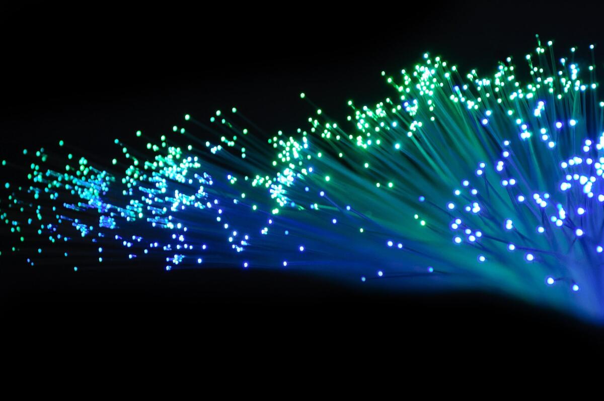 Iliad non si ferma: come punta al successo anche per la fibra ottica - 