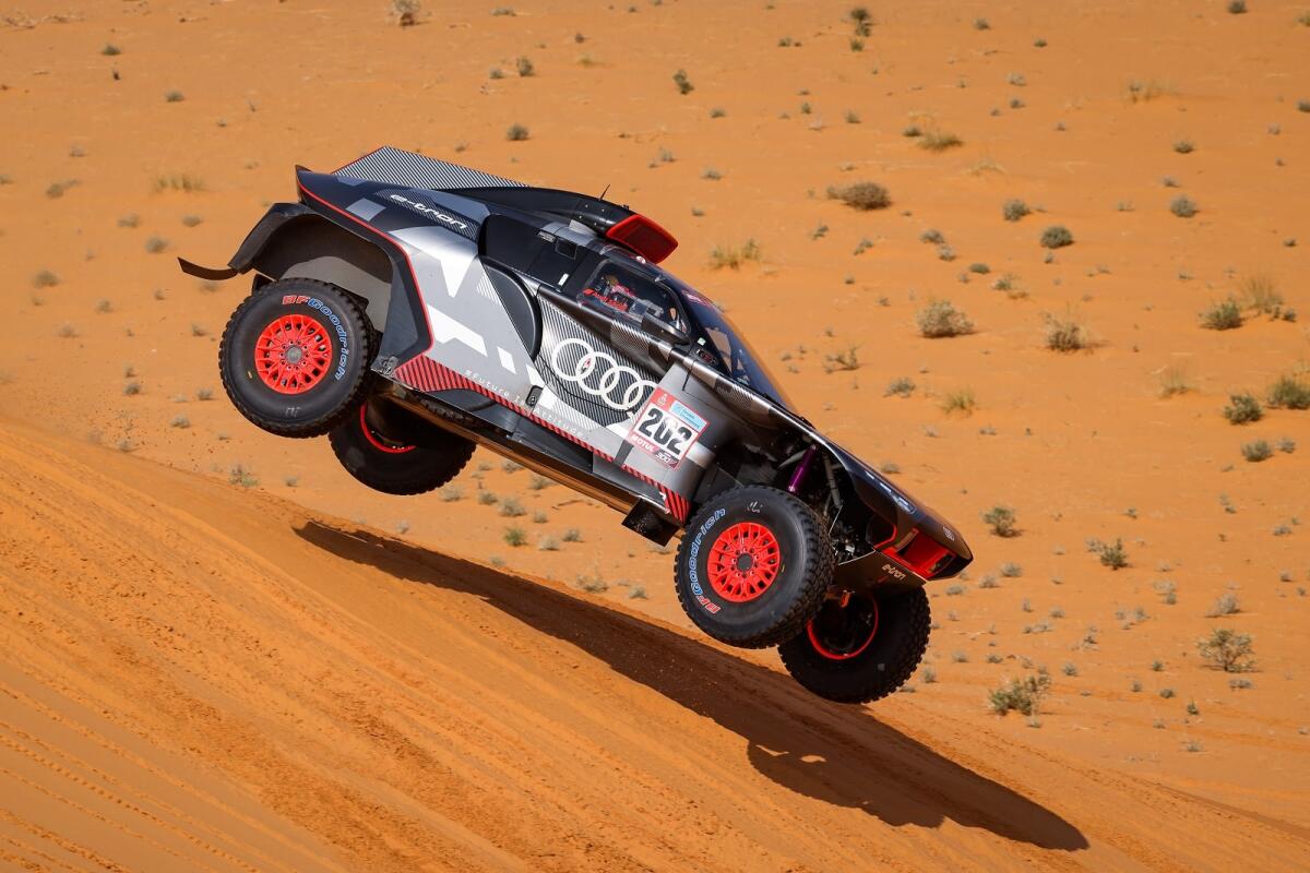 Carlos Sainz su Audi vince la terza tappa nella Dakar 2022, la sintesi della giornata - Photo Florent Gooden / DPPI