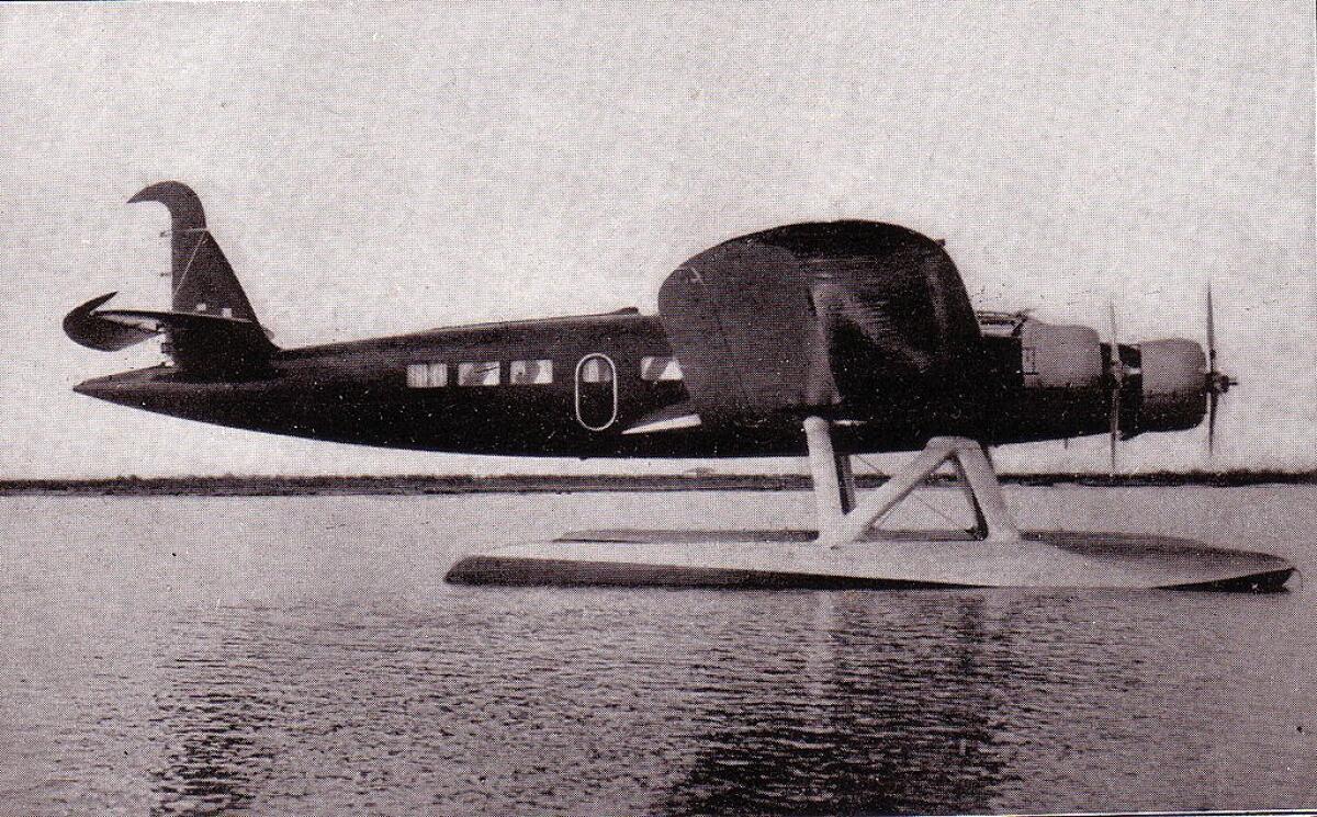 Quando Finmeccanica costruiva aeroplani e idrovolanti - 