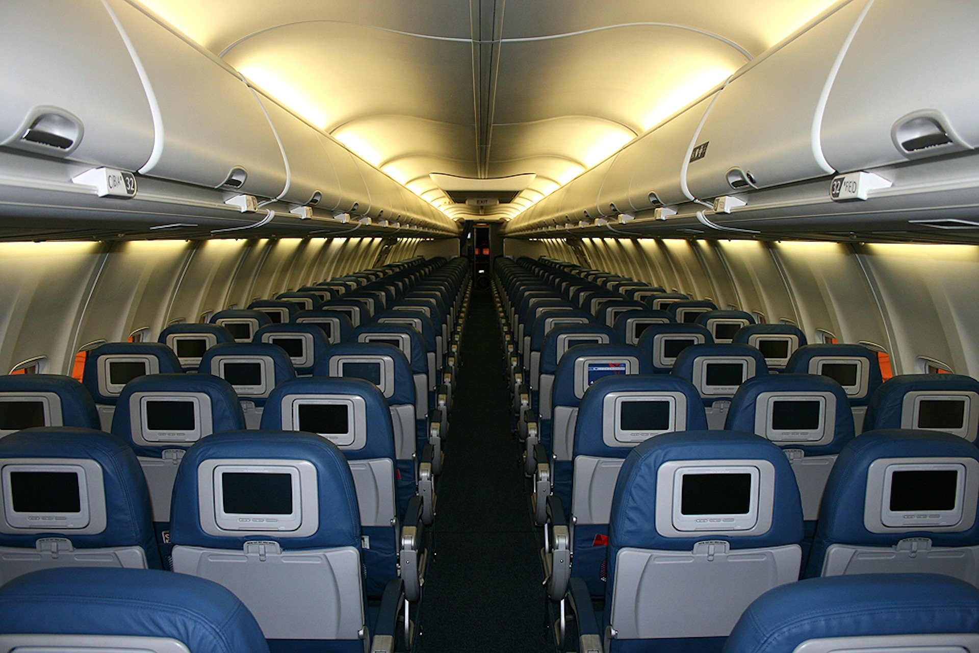 Un clamoroso paradosso quello dei “voli fantasma” di Lufthansa ma Ryanair propone una soluzione semplice per risolvere il problema.