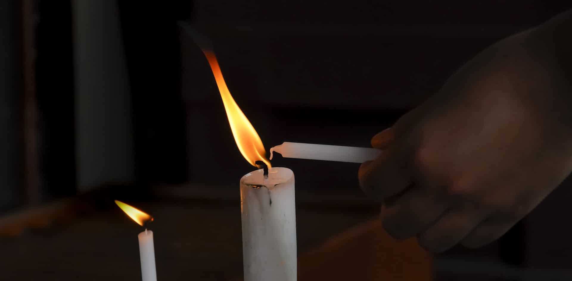 Come bruciano le candele