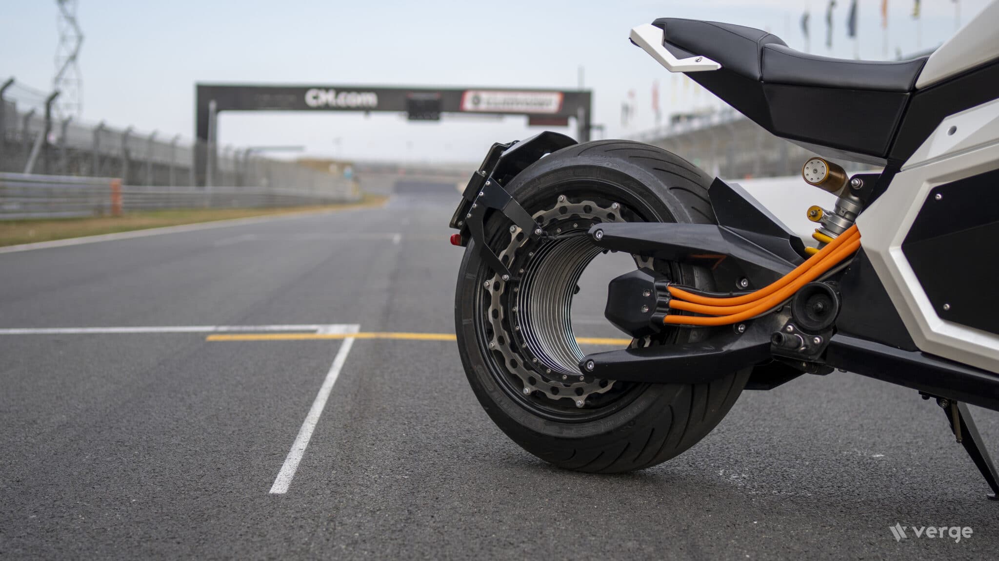 Il motore nella ruota posteriore della Verge TS. Credit: Verge Motorcycles