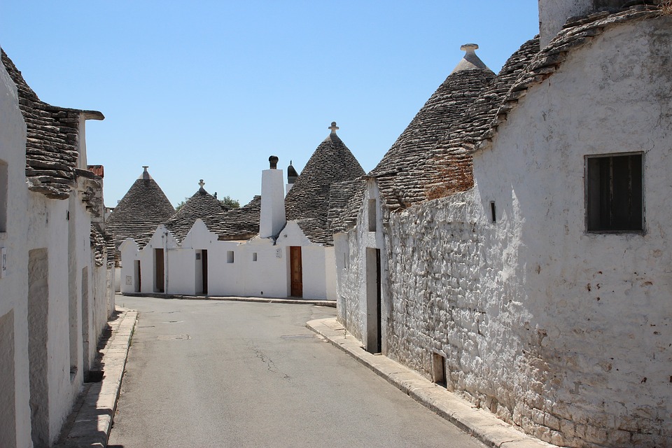 Alberobello, Puglia, scorcio delle tipiche case, credits: pixabay.com