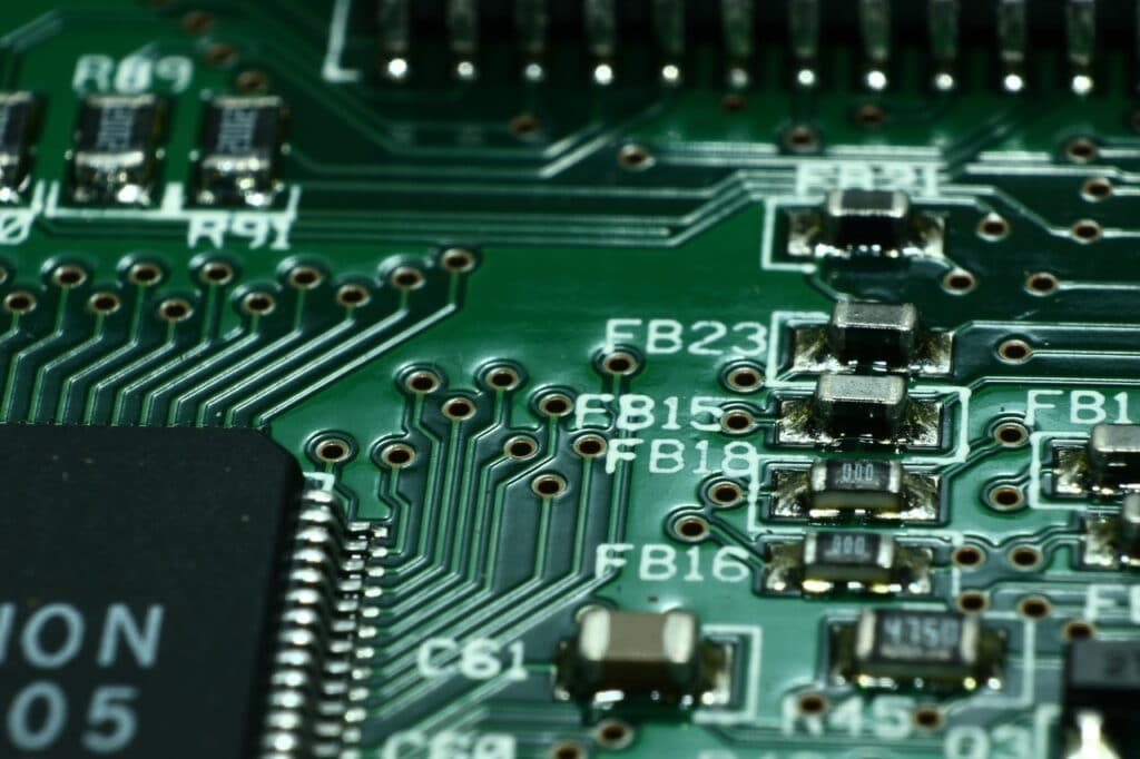 La storia di Jack Kilby: dalla tirannia dei numeri ai microchip
