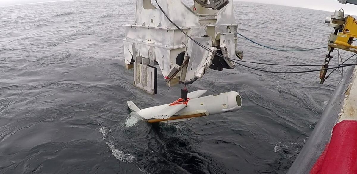 Sonar a profondità variabile per la nuova fregata della US Navy - PANAMA CITY, Florida —The AN/AQS-20C Towed Mine-hunting Sonar is streamed into Gulf of Mexico waters of the Naval Surface Warfare Center Panama City Division (NSWC PCD) Gulf test range. Developmental Testing was completed on Feb. 12, 2019.  The testi