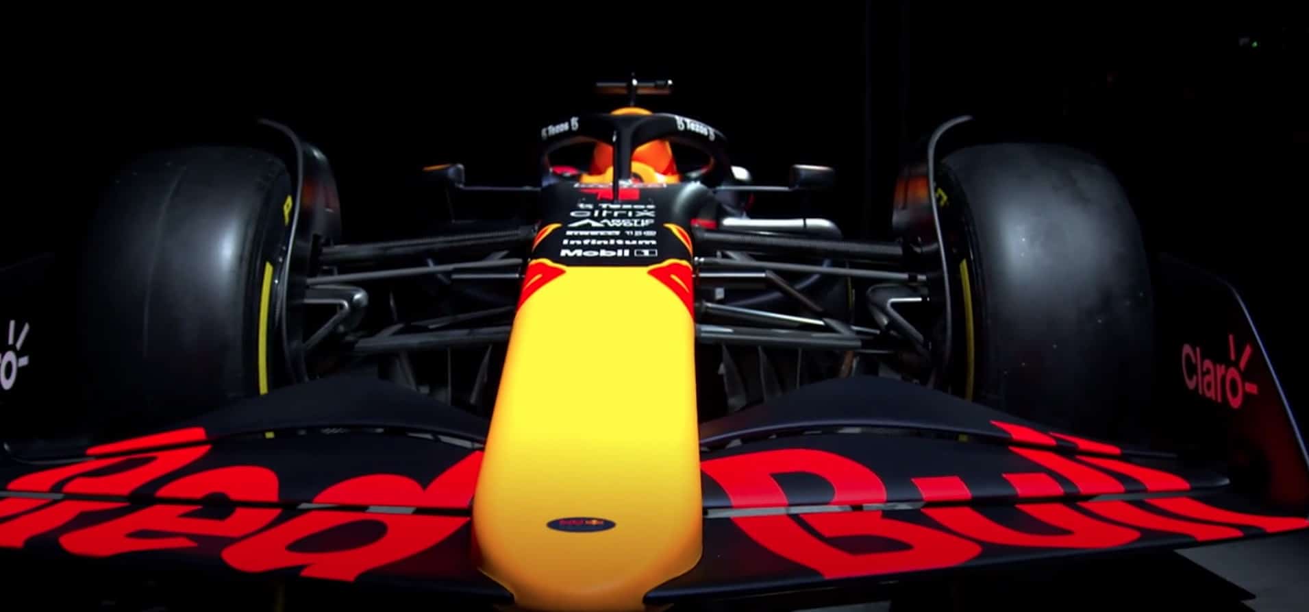 Muso anteriore Red Bull RB18