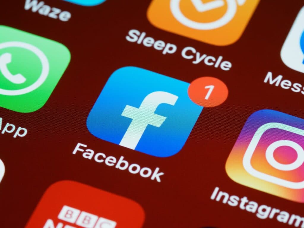 Facebook e Instagram potrebbero abbandonare l'Europa?