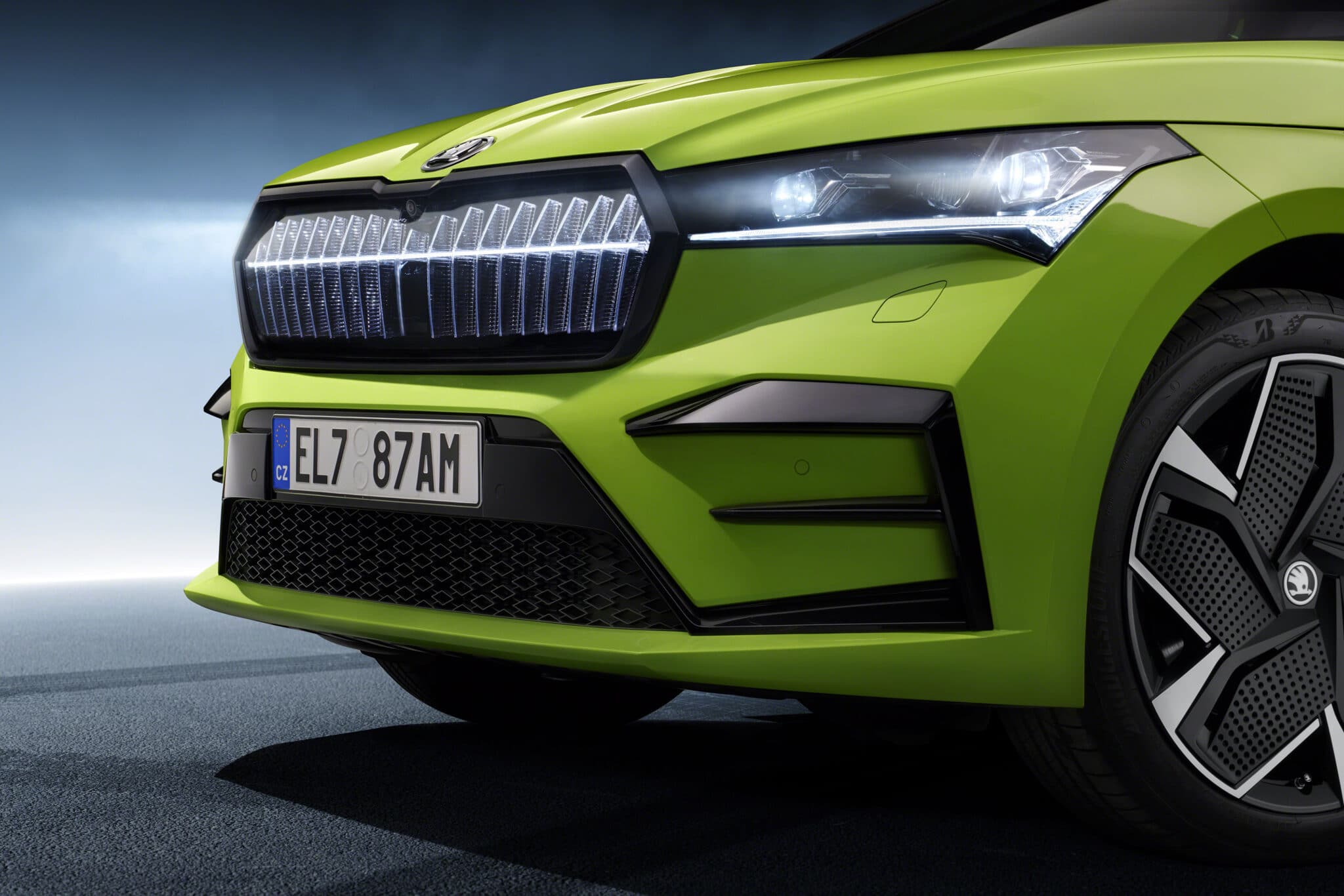 Zona anteriore Skoda Enyaq Coupe iV - Crediti foto: ufficio stampa Skoda