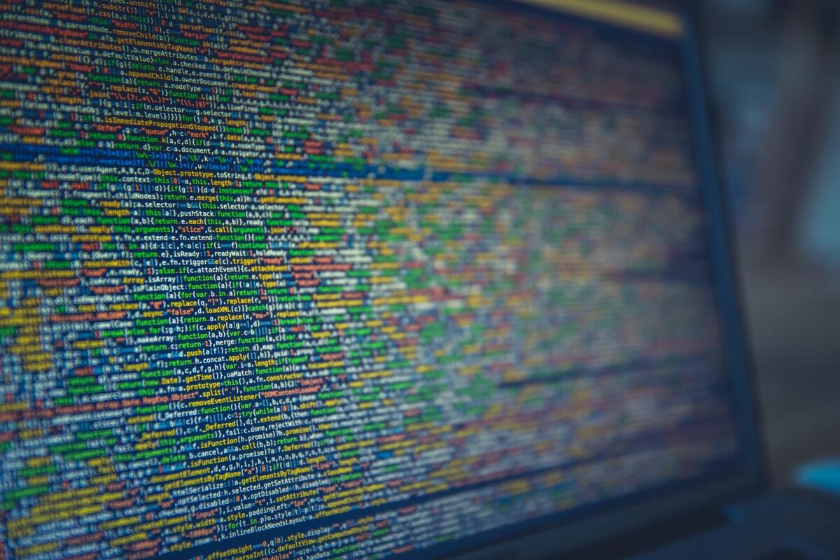 Microsoft, attacco hacker: rubato il codice sorgente di diversi software - 