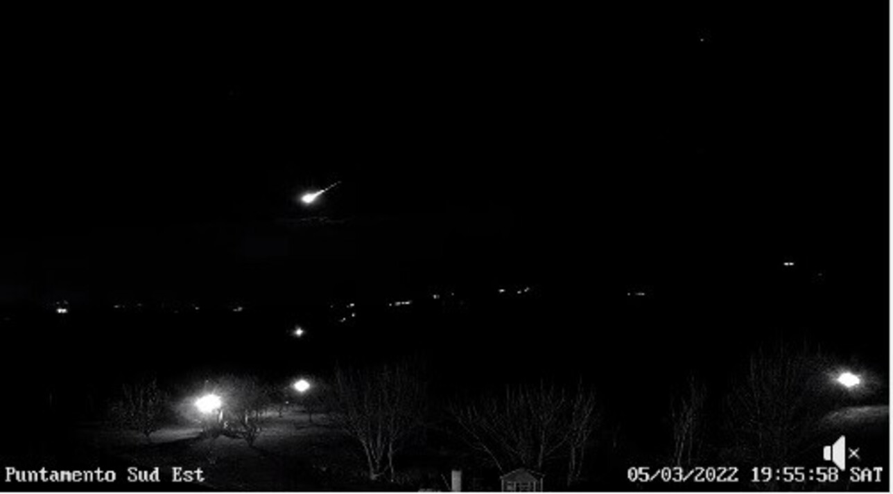 Meteora ripresa da una telecamera di osservazione a Castiglione di Forlì
