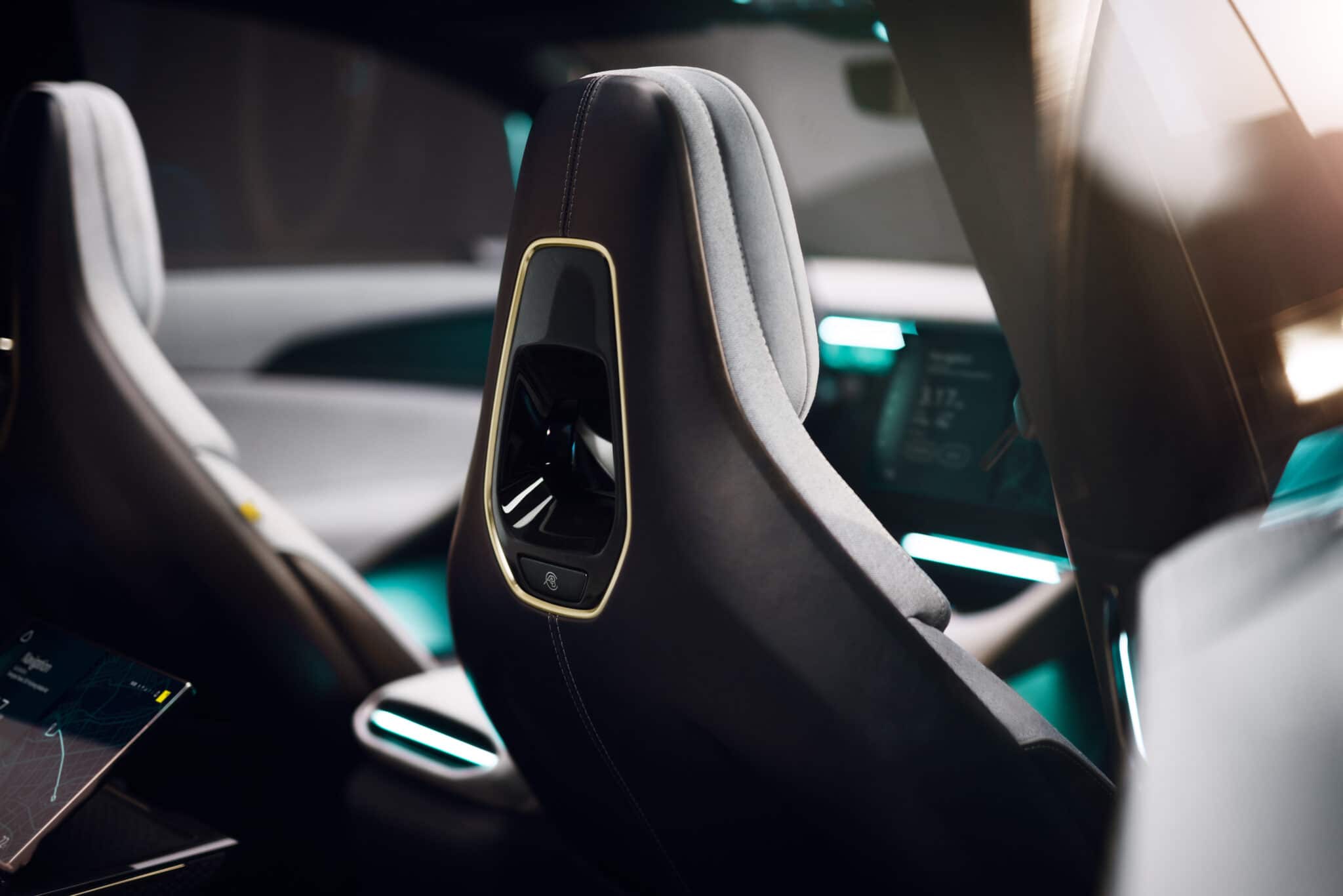 Lotus Eletre: il primo Hyper-SUV elettrico al mondo