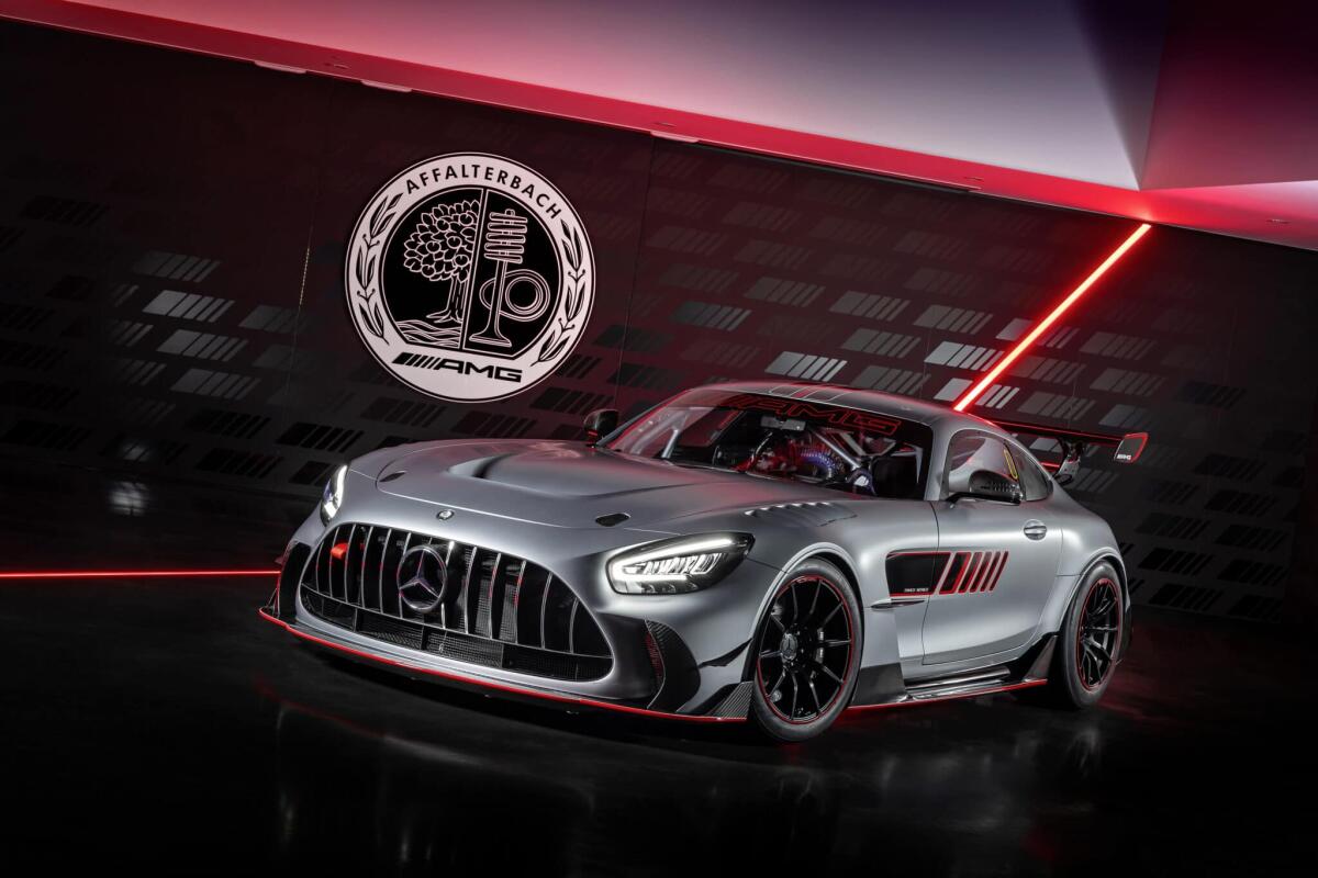 Mercedes AMG GT Track Series: 55 esemplari e un V8 da 734 CV - Mercedes-AMG GT Track Series