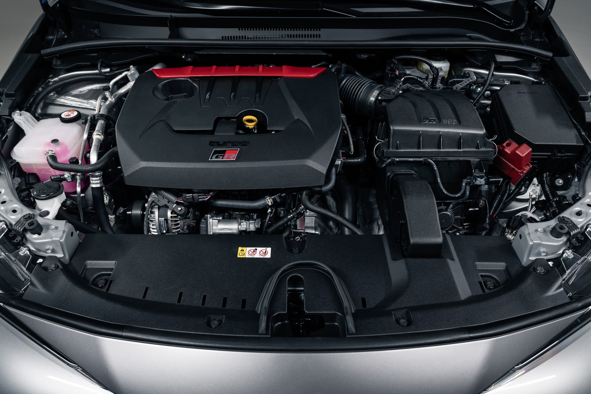 Nuova Toyota GR Corolla, la sportiva con 300 CV e trazione integrale