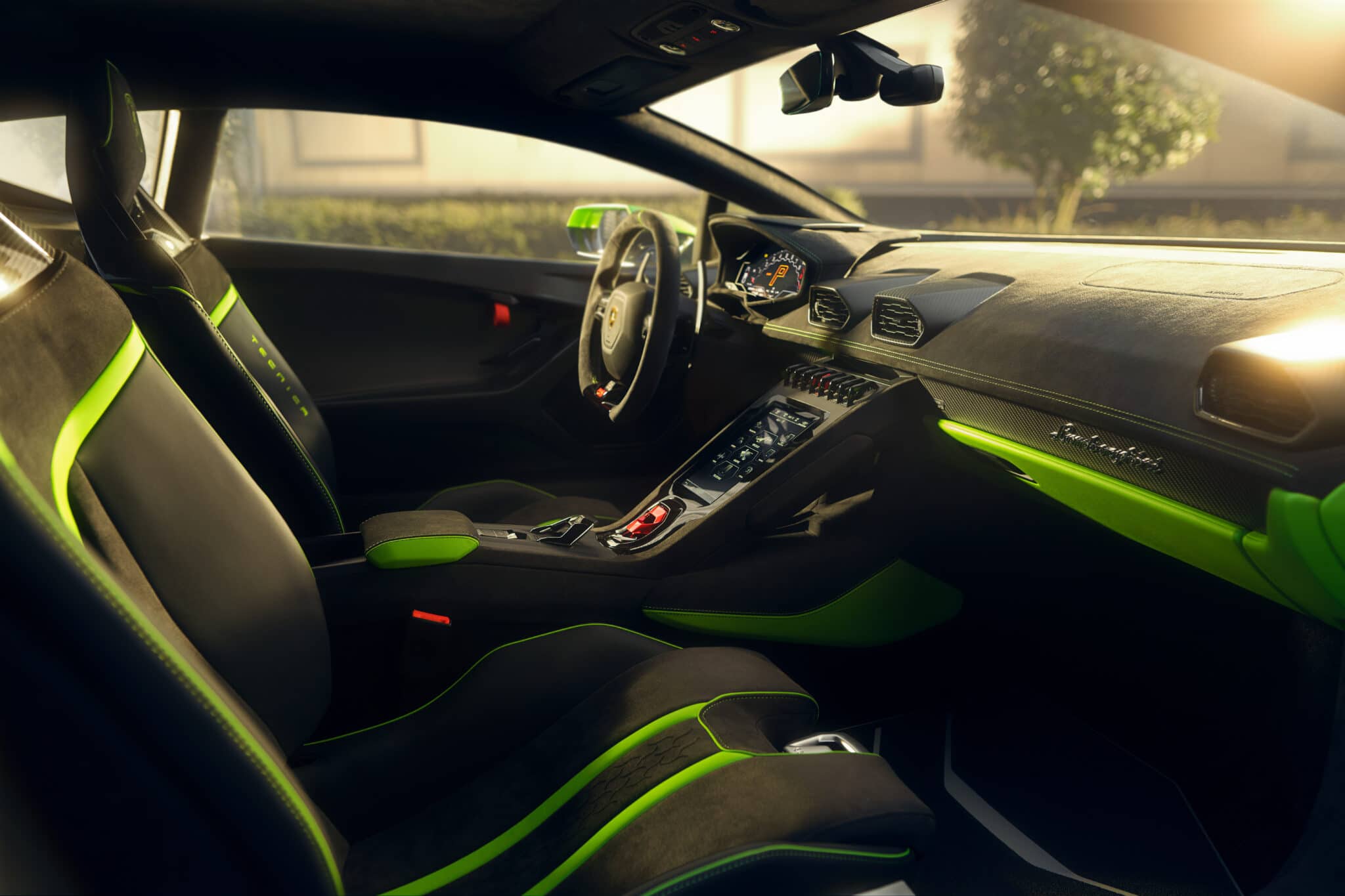 Interni Huracan Tecnica