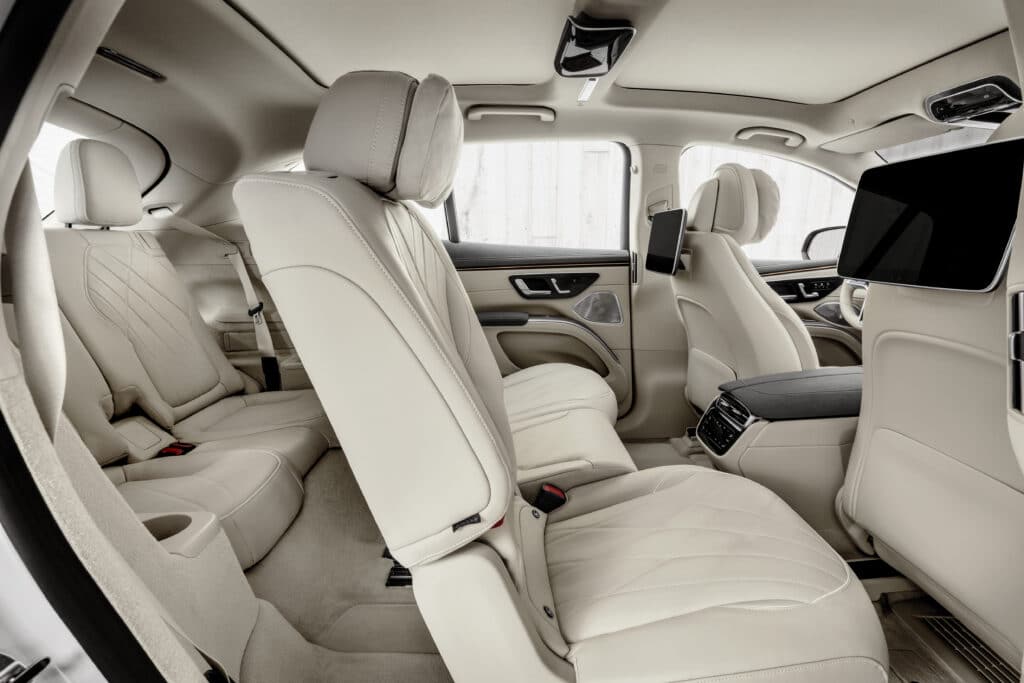 EQS SUV: ecco la Mercedes elettrica top di gamma che sfiderà la BMW iX