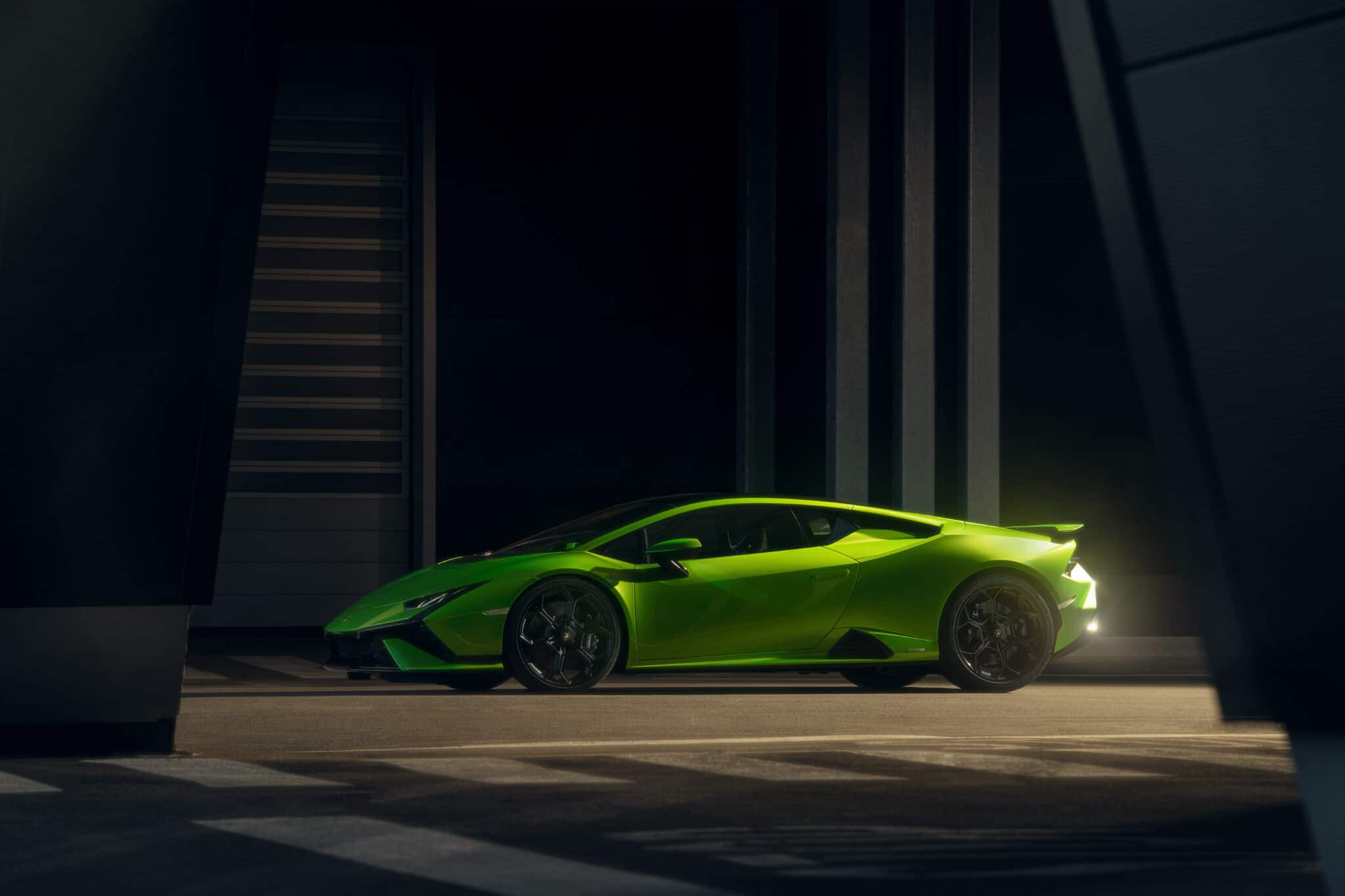 Lamborghini Huracan Tecnica: scheda tecnica, prestazioni, aerodinamica