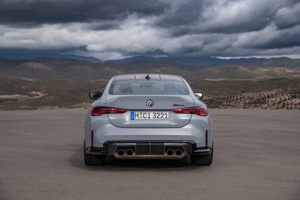 BMW M4 CSL, nata per aggredire i cordoli