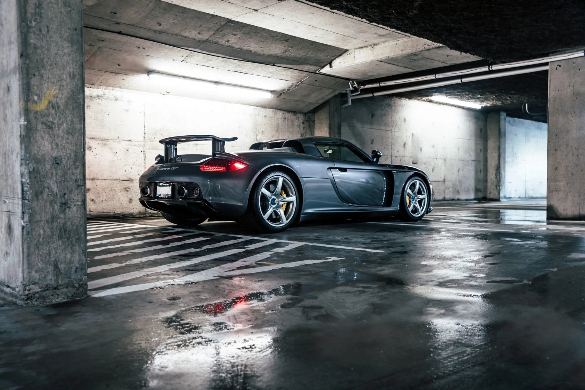 Porsche Carrera GT: la supercar con il V10 progettato per la 24 Ore di Le Mans