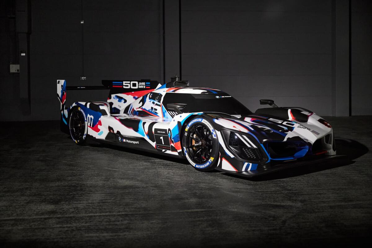 Svelata la nuova hypercar BMW M Hybrid V8 - 