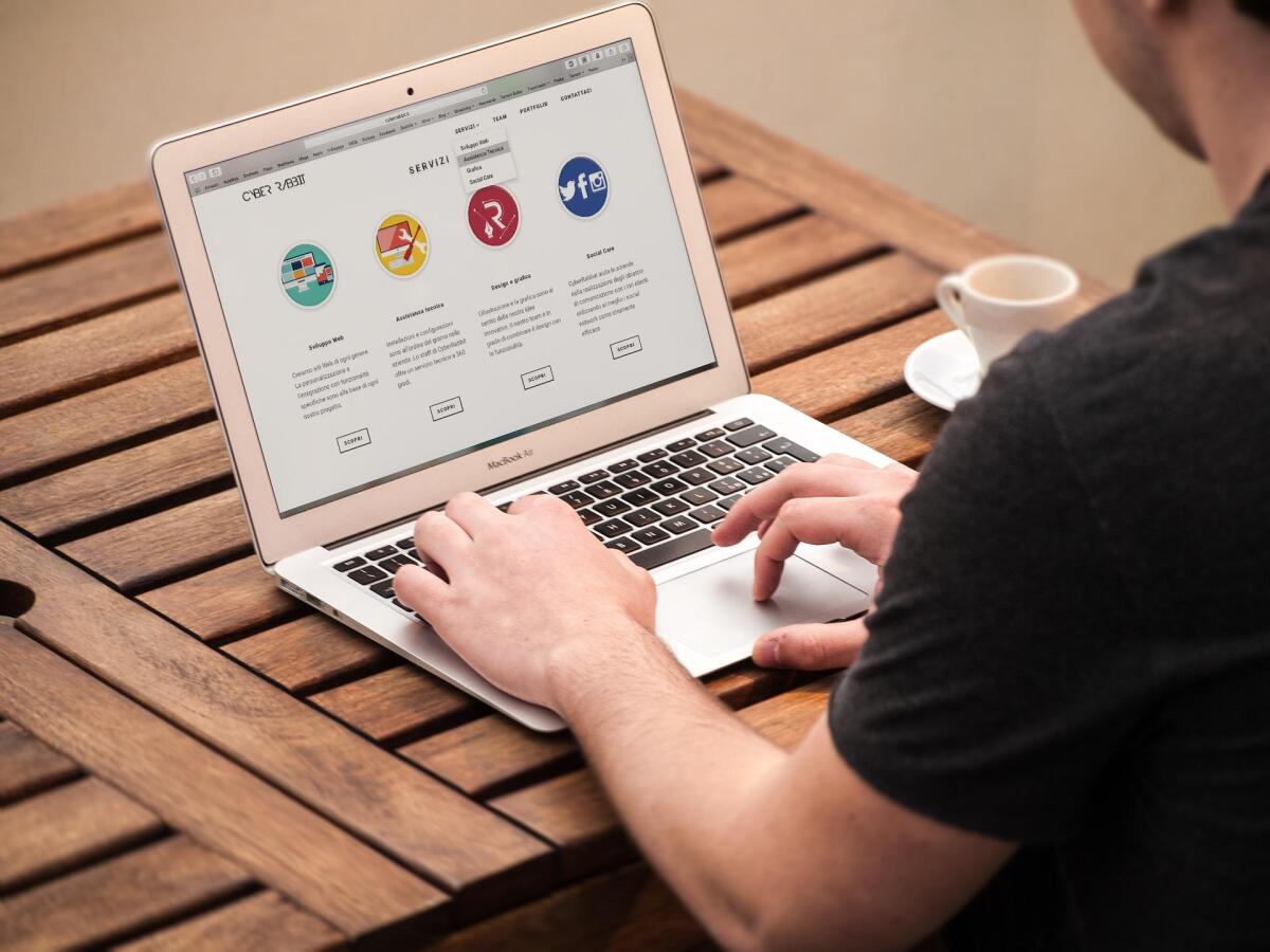 ￼5 Consigli Per Creare Siti Web Aziendali - 