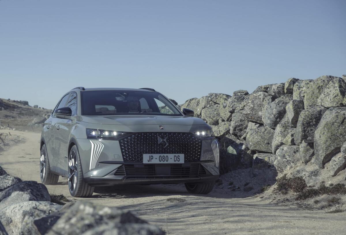 DS 7 Crossback: ecco il restyling di metà carriera - 