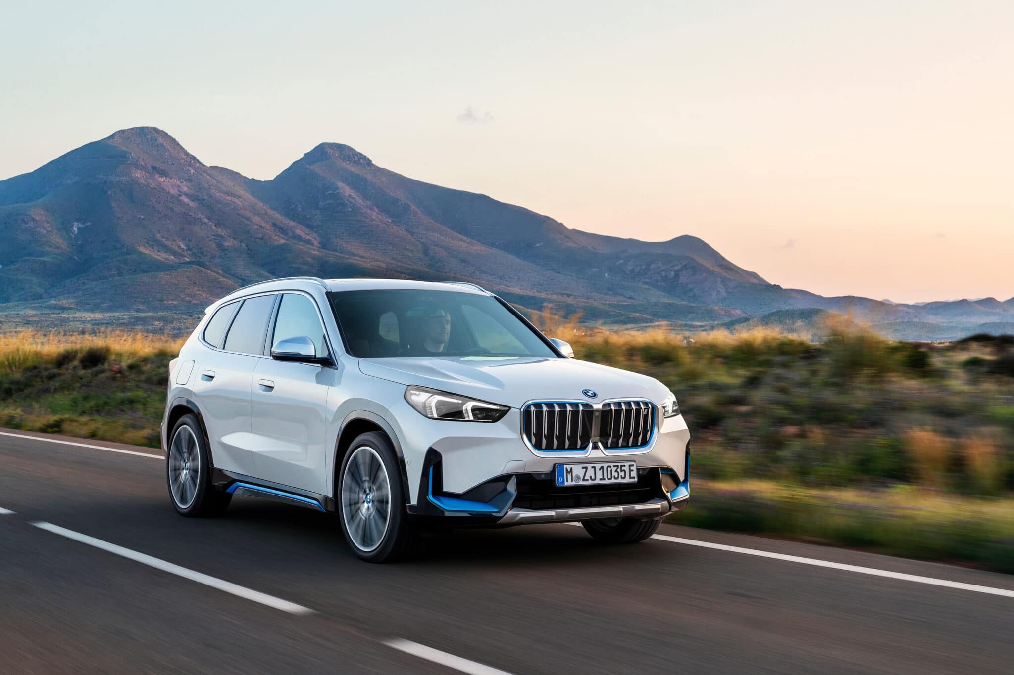 Nuova BMW X1: oltre ai motori endotermici, ecco anche la iX1 elettrica