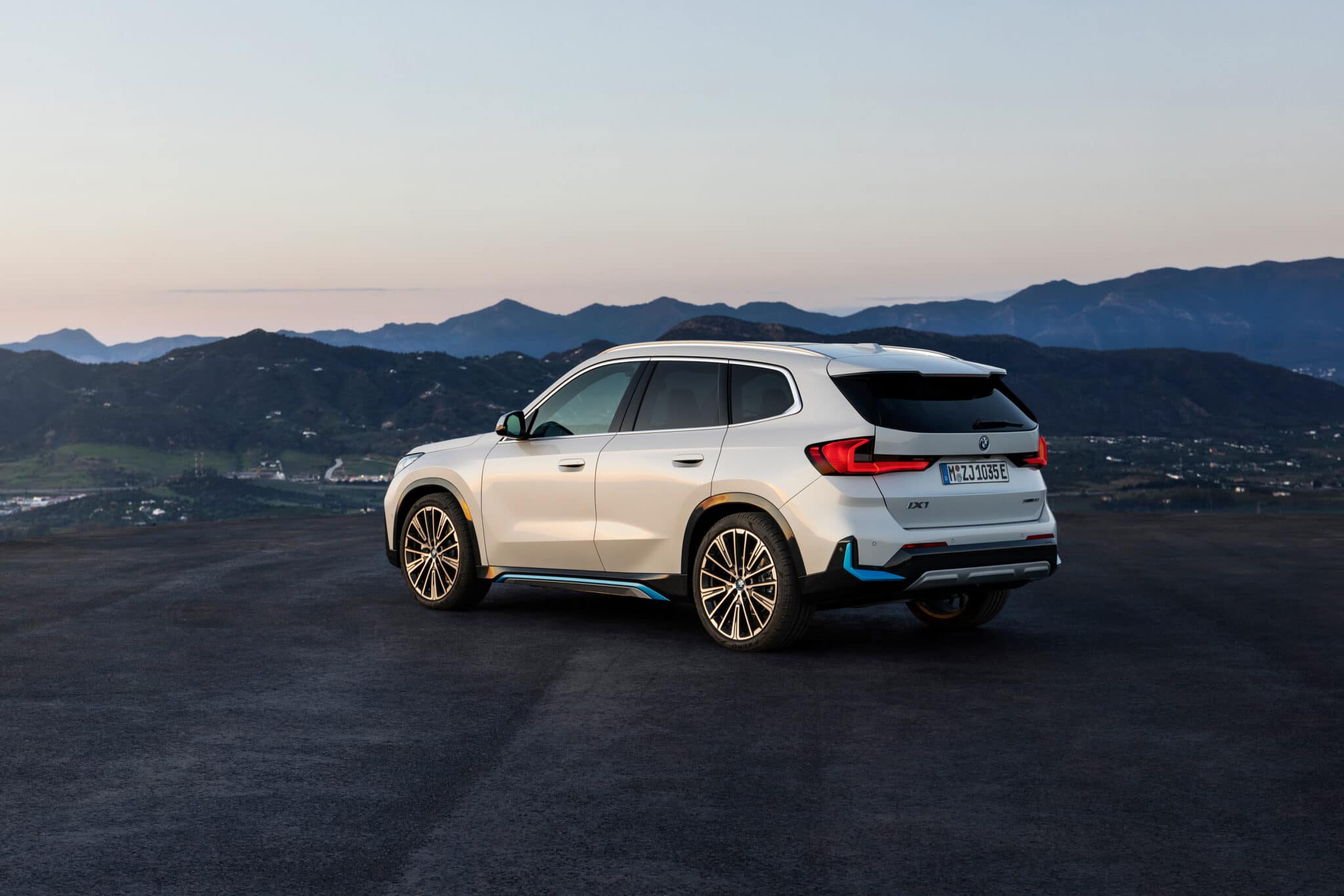Nuova BMW X1: oltre ai motori endotermici, ecco anche la iX1 elettrica