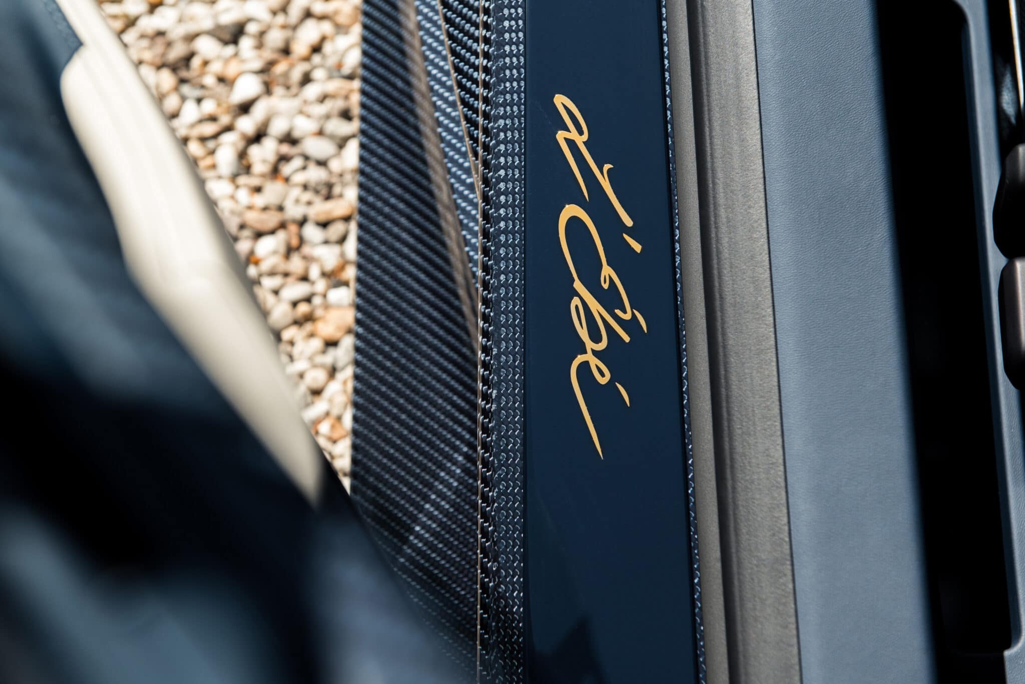 Bugatti Chiron L'Èbè: l'edizione speciale d'addio limitata a 3 esemplari