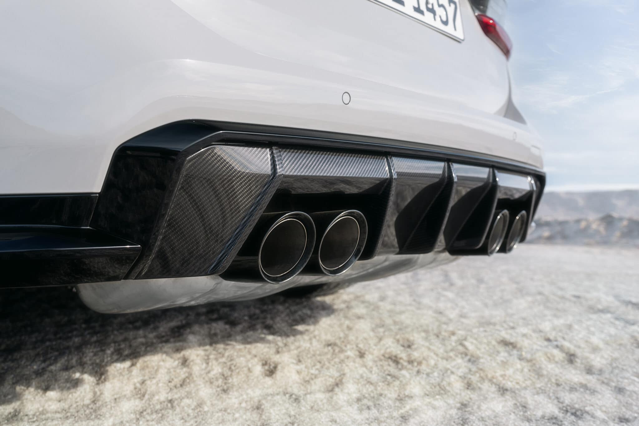 I quattro scarichi integrati nel diffusore Credits: BMW