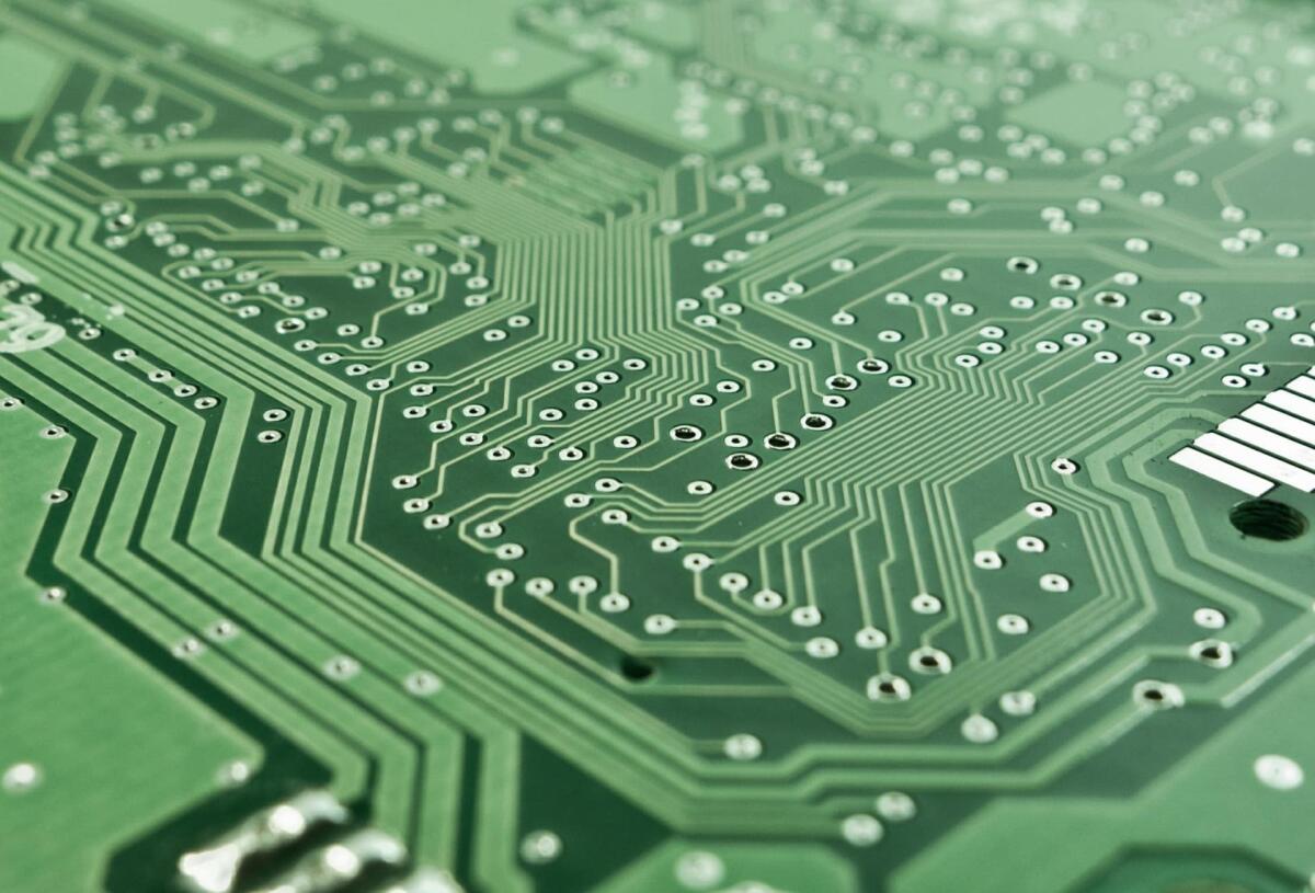 Elettronica allo stato solido: dall’uovo elettrico ai circuiti - 