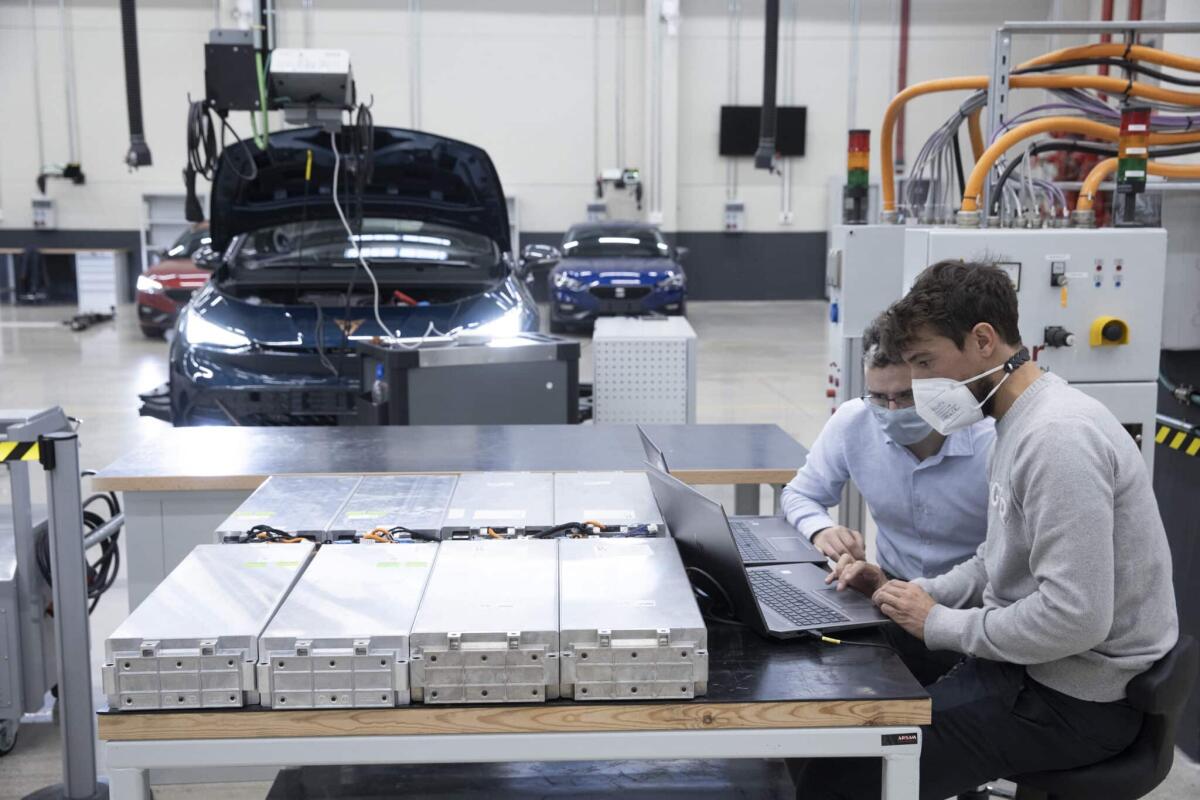 Produzione batterie al litio per le auto elettriche: come nasce una batteria - La produzione di batterie al litio