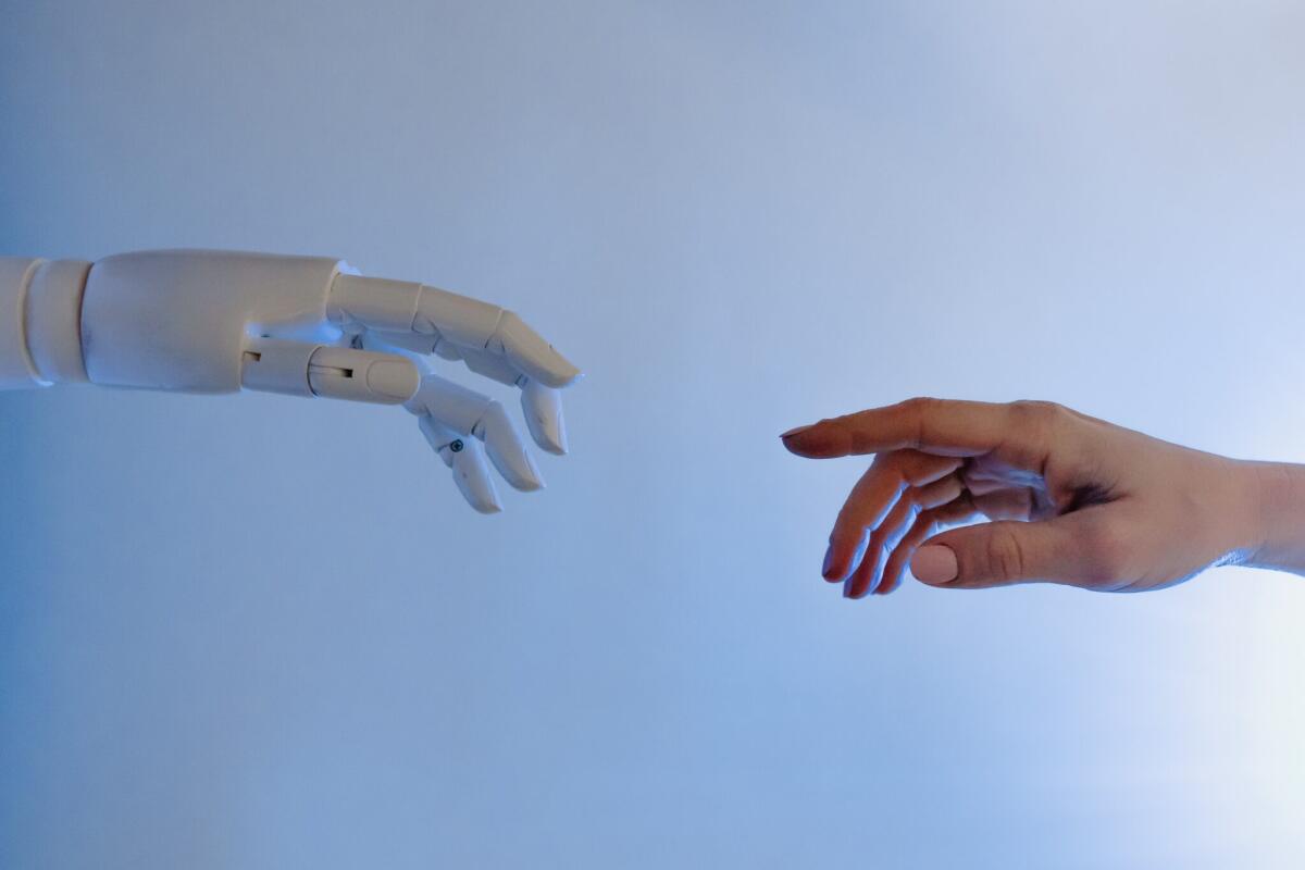 Google licenzia il dipendente che aveva definito l'IA "senziente" - 
