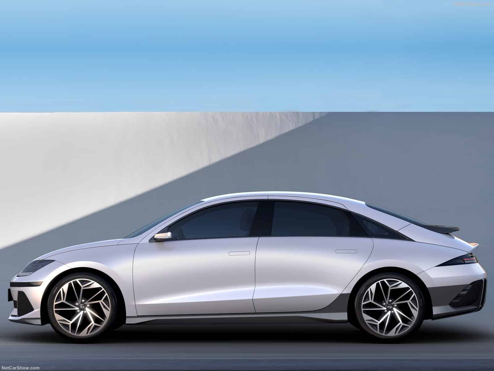 Hyundai Ioniq 6: l'elettrica con oltre 610 km di autonomia