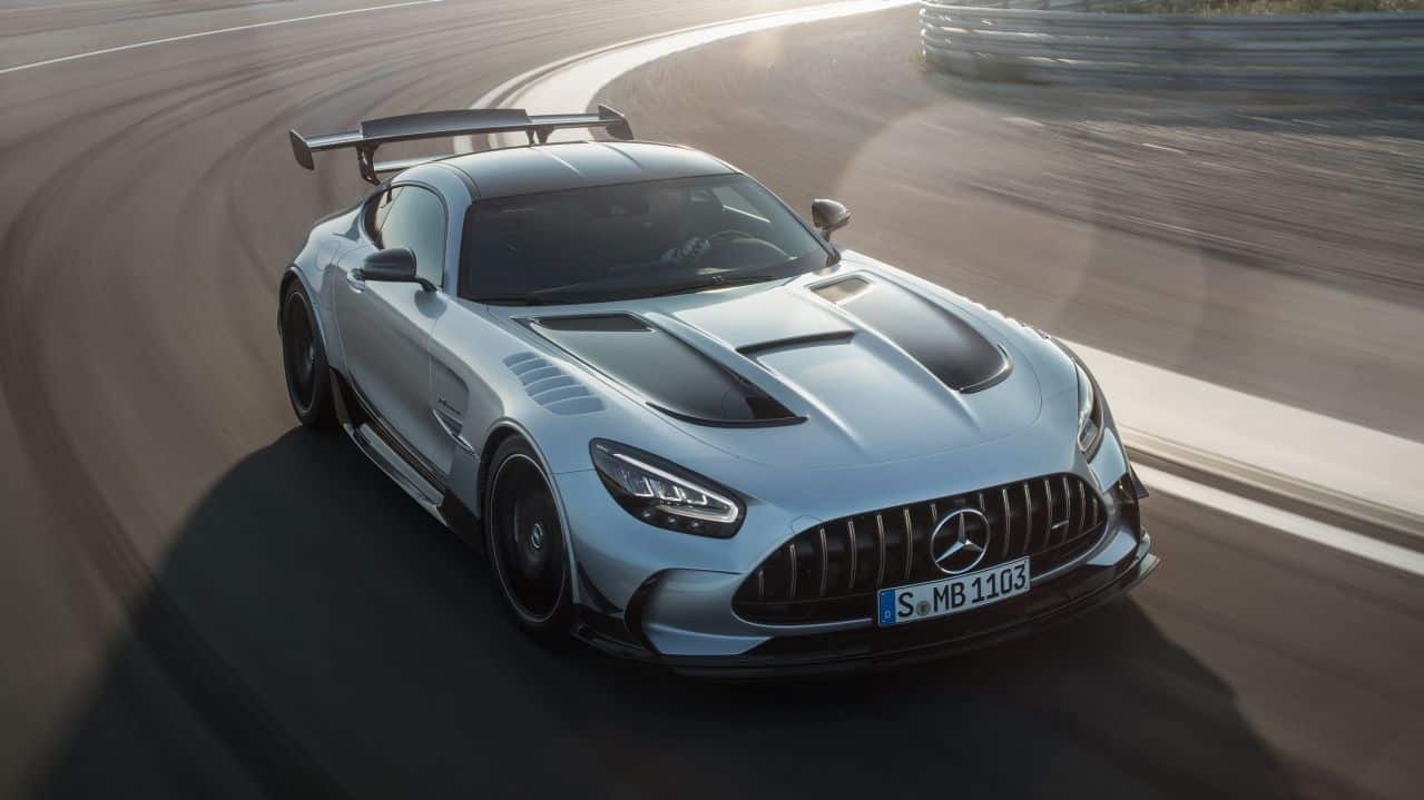 La Mercedes AMG GT - R Coupè, un esempio di vettura sportiva con motore anteriore e trazione posteriore. Source: sito ufficiale Mercedes - Benz Italia