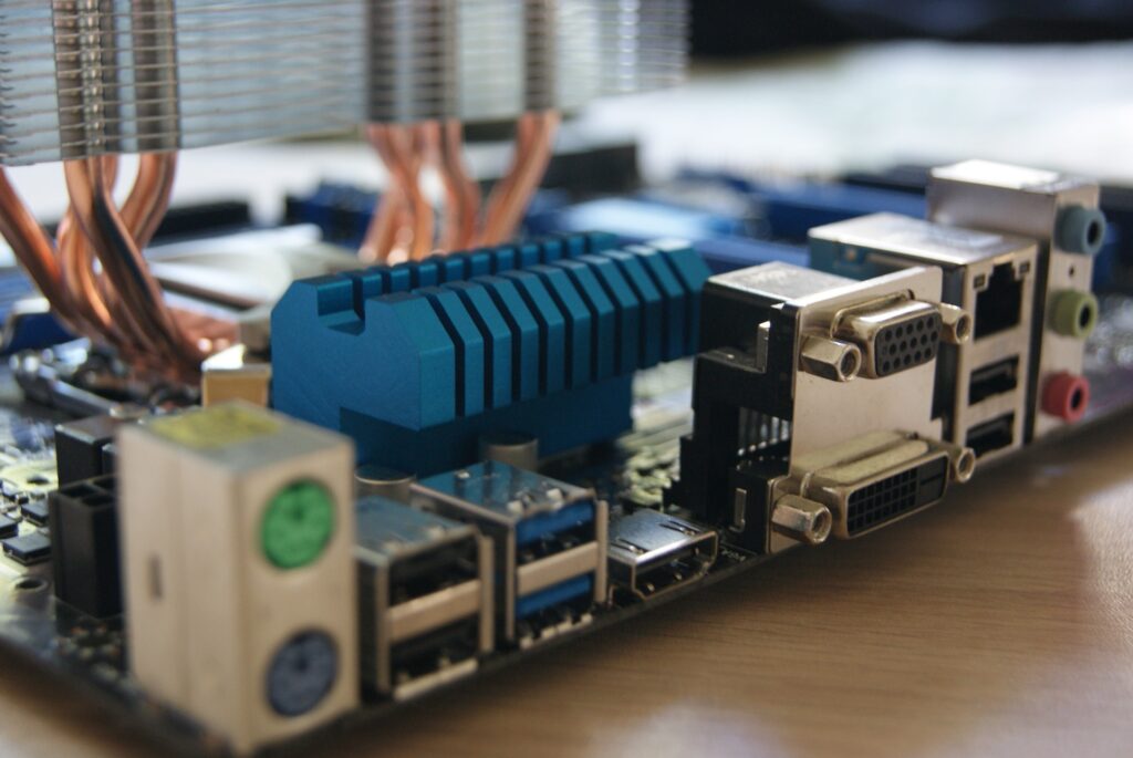 Un misterioso malware UEFI è stato trovato in schede madri Asus e Gigabyte