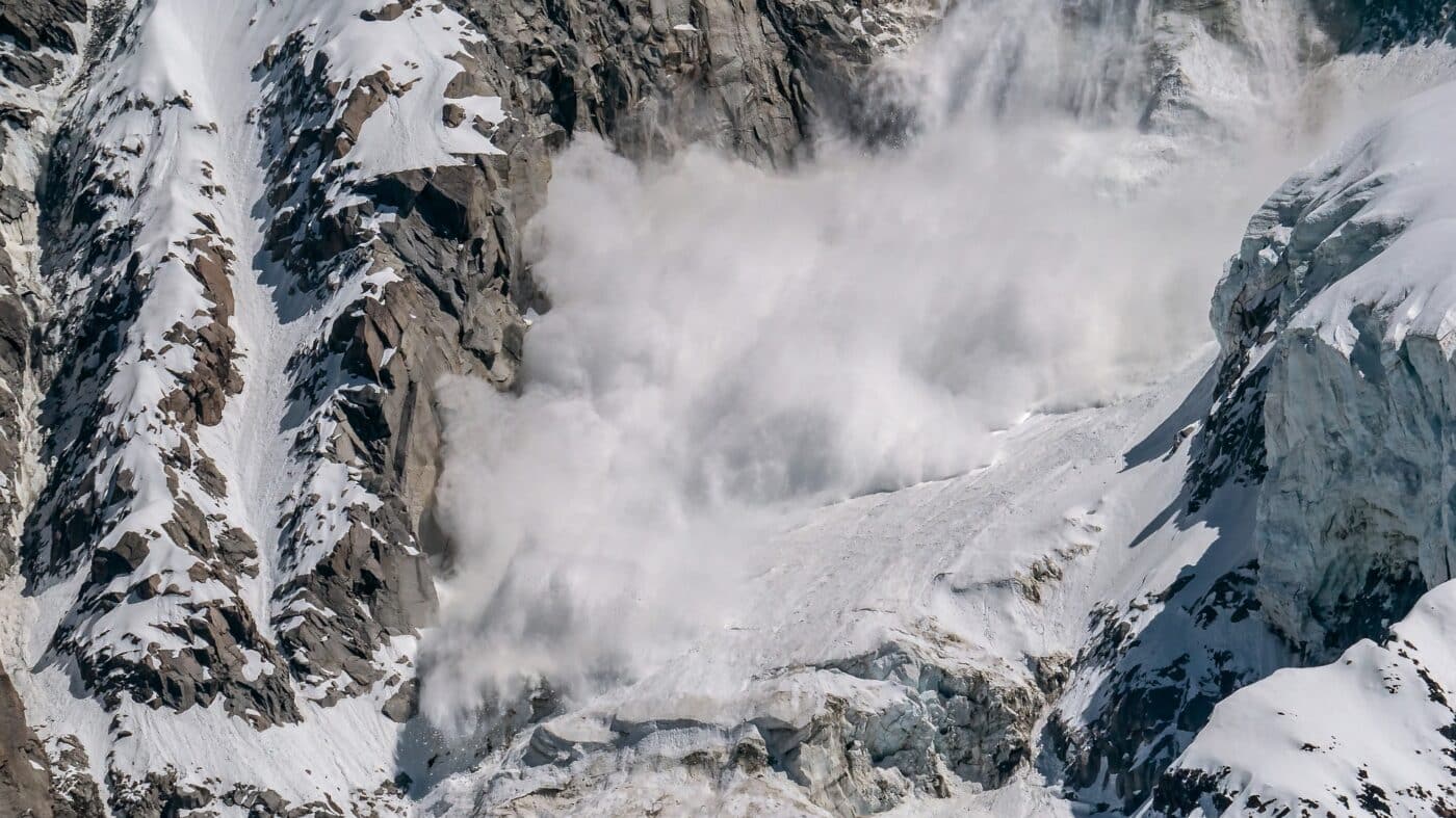 Le valanghe di neve? La fisica potrebbe essere simile a quella dei terremoti