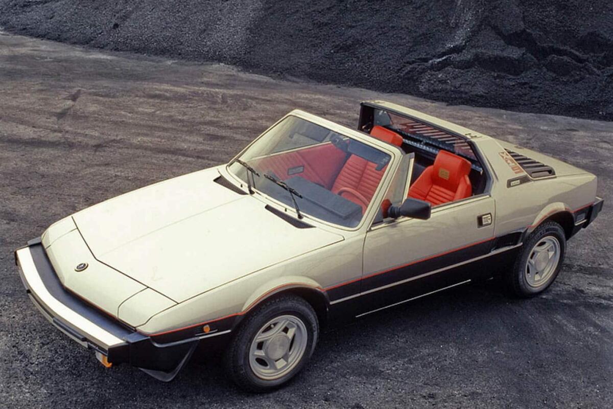 Fiat X1/9 compie 50 anni: storia e tecnica della targa firmata Bertone - 