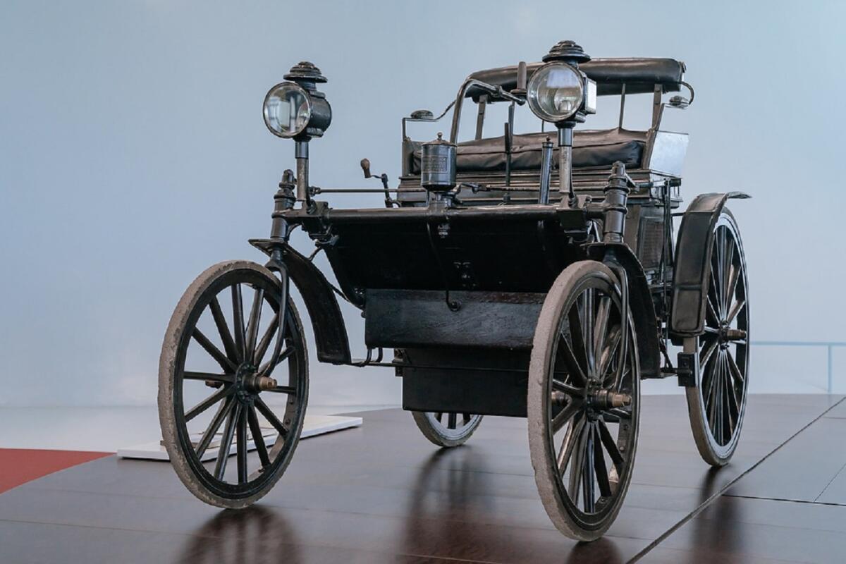 Mercedes: 130 anni fa, nel 1892, fu realizzata la prima auto di lusso della storia - Mercedes: 130 anni fa, nel 1892, fu realizzata la prima auto di lusso della storia