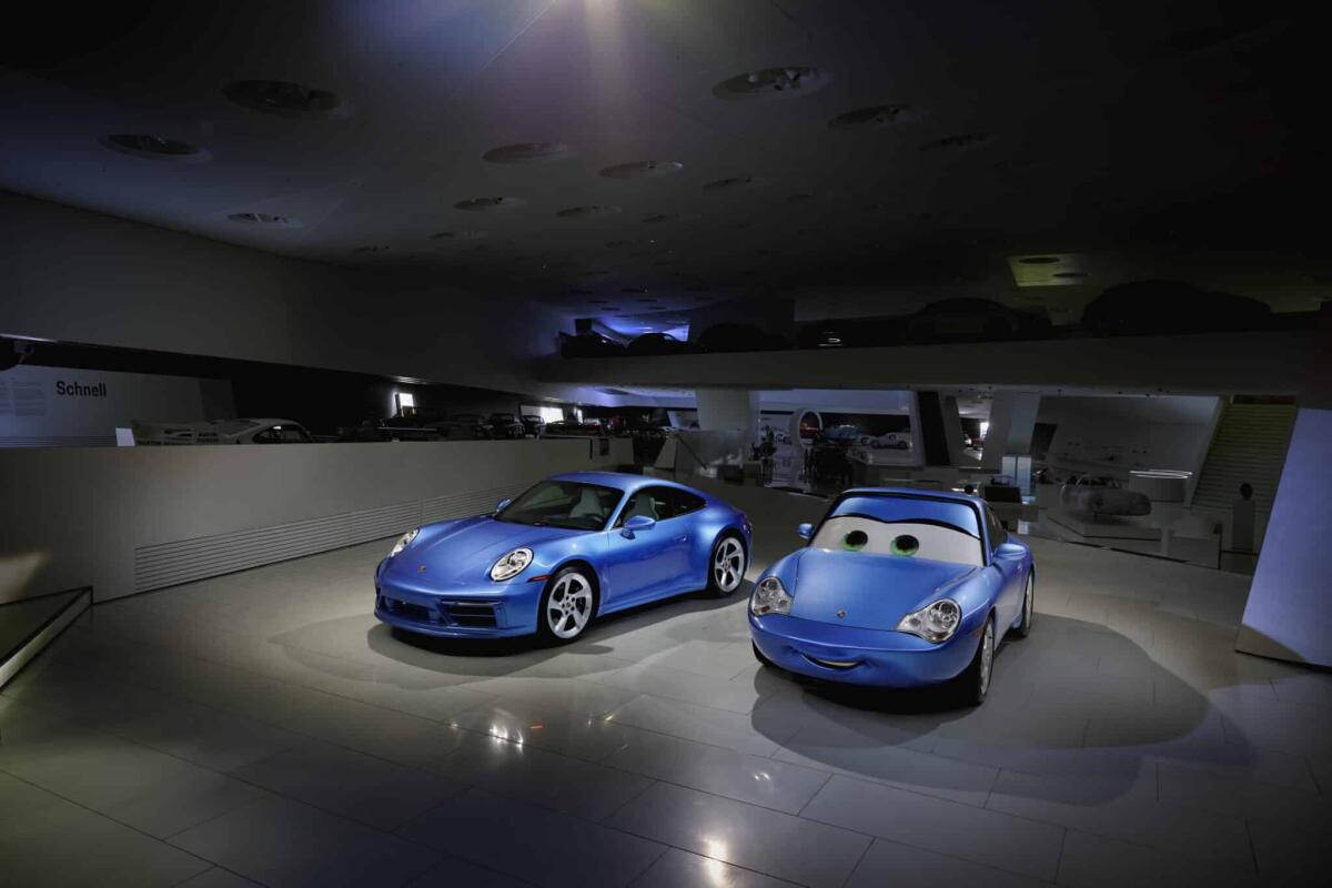 Porsche 911 Sally Special: esemplare unico ispirato al film Cars all'asta per beneficenza - 