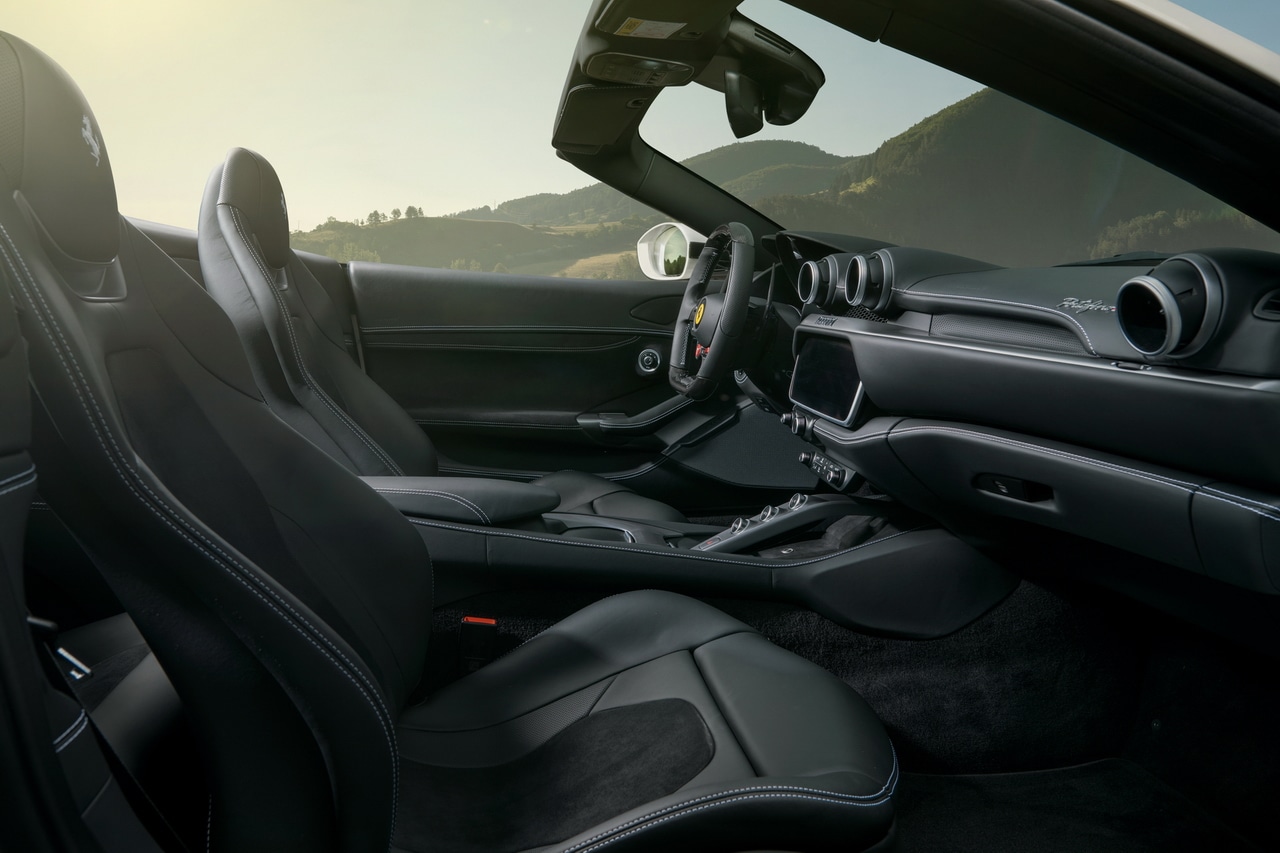 Gli interni della Ferrari Portofino M - Crediti foto: Novitec
