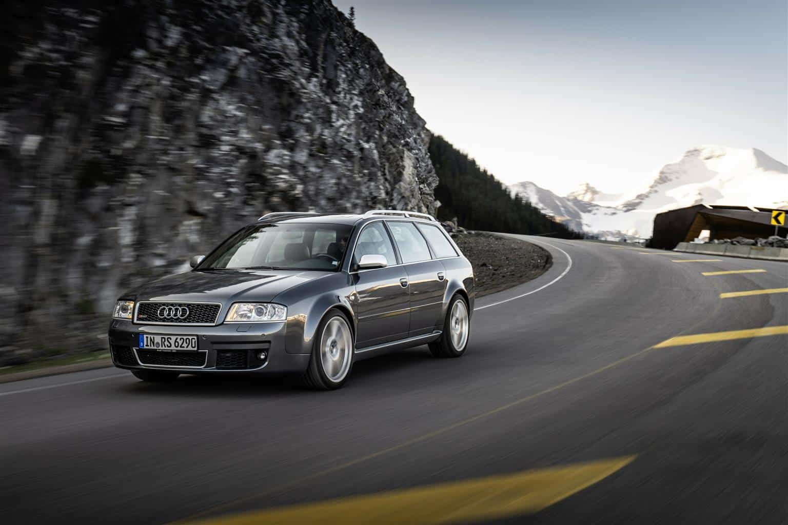 La prima generazione di Audi RS6 - Crediti foto: Audi