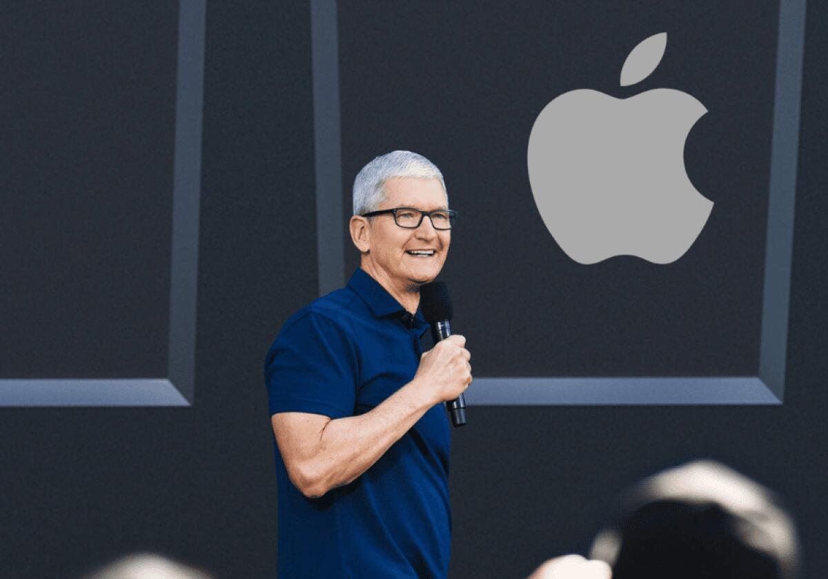 Tim Cook, la Federico II di Napoli assegna laurea honoris causa all’AD di Apple - 