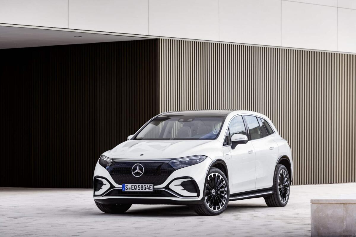 Mercedes EQS SUV in Italia: prezzo di partenza di 138 mila euro, 4 versioni disponibili - Merceds EQS SUV in Italia: prezzo di partenza di 138 mila euro, 4 versioni disponibili