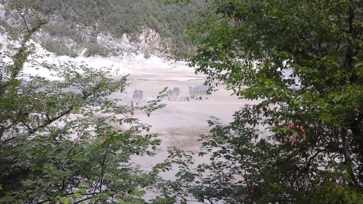 La siccità fa riemergere Movada, vecchio borgo del Friuli - 