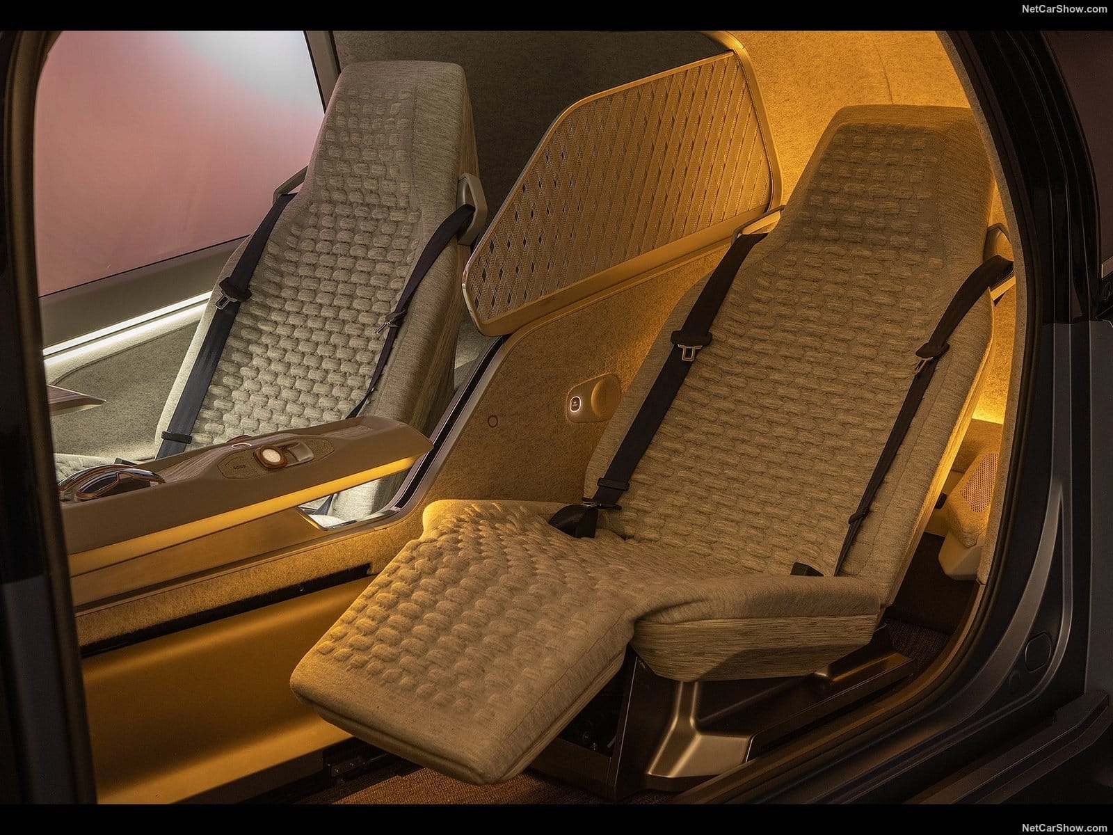 Volkswagen Gen.Travel: l'auto elettrica che vuole sostituire gli aerei a corto raggio