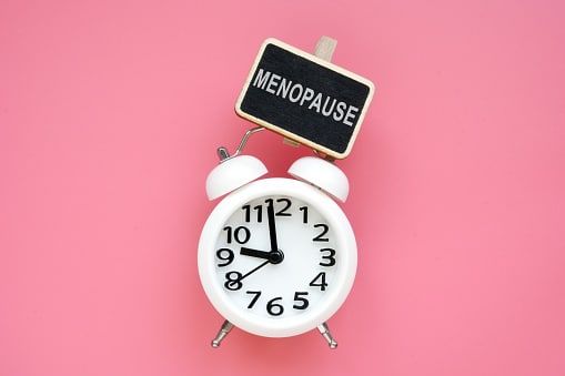 E' l'orologio biologico di ogni donna a stabilire il momento della menopausa. Credits: iStock