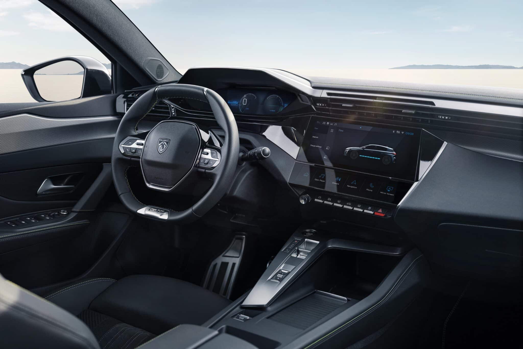Le Peugeot 308 e 308 SW diventano elettriche