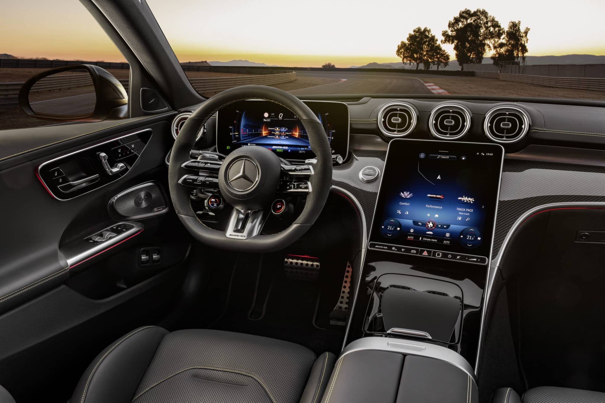 La Mercedes C 63 S AMG è diventata una potentissima ibrida plug-in da 680 CV